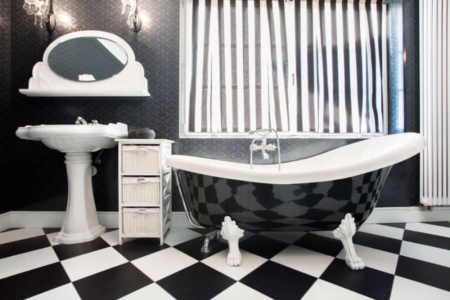 Trendy and Creative Wallpaper Ideas to Transform Your Bathroom