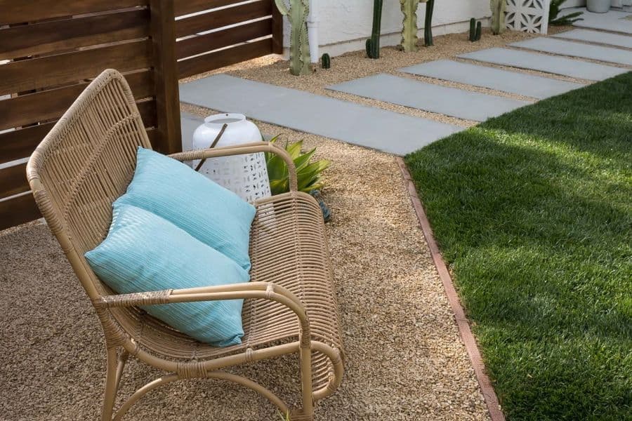 Comfortable and Charming Garden Bench Design Ideas