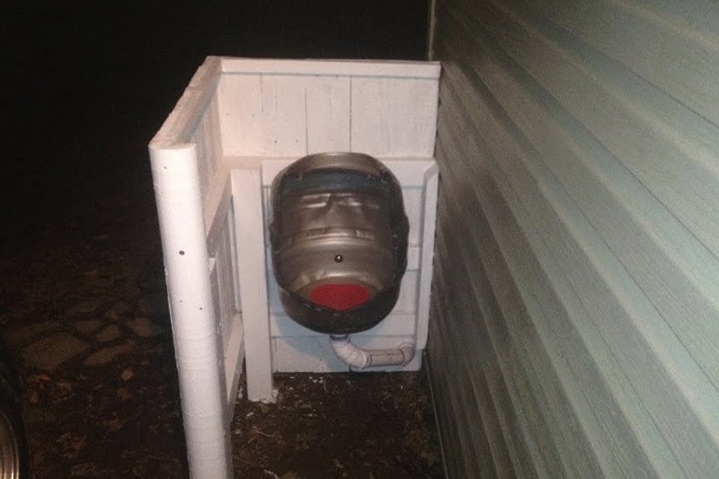 keg-urinal-man-cave-needs