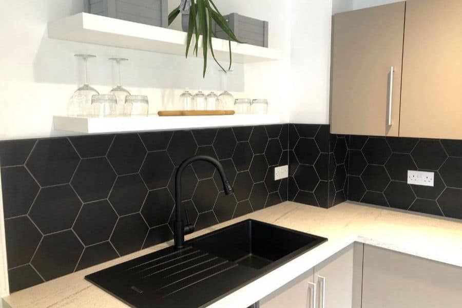 Distinctive Kitchen Tile Ideas for a Stylish and Functional Look