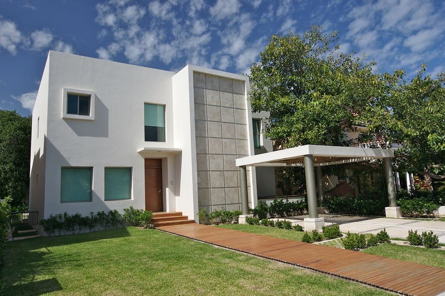 Mid-Century Modern-Style House