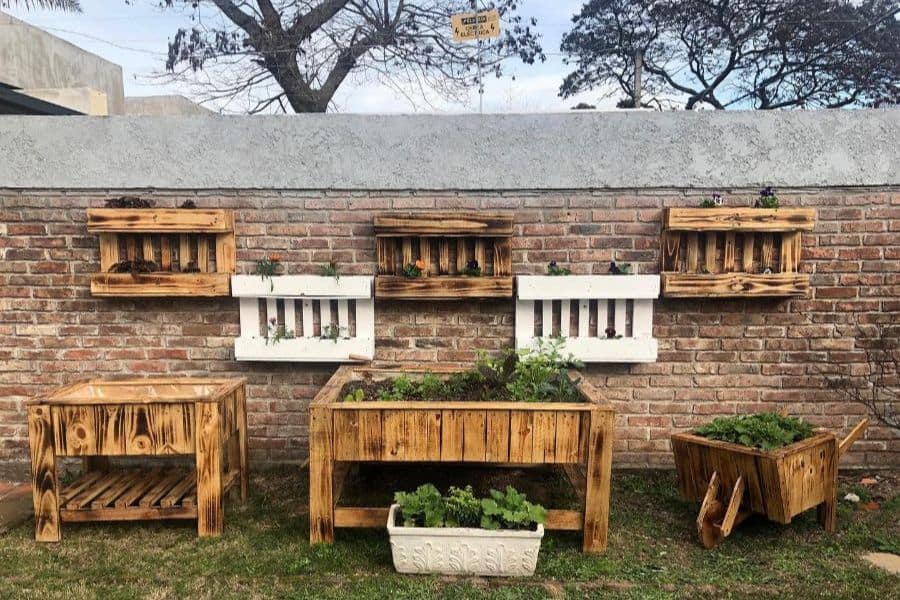 Eco-Friendly and Stylish Pallet Garden Designs for Your Home