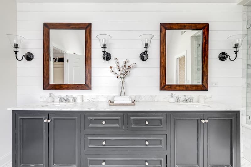 Rustic and Stylish Shiplap Ideas for Stunning Bathroom Design