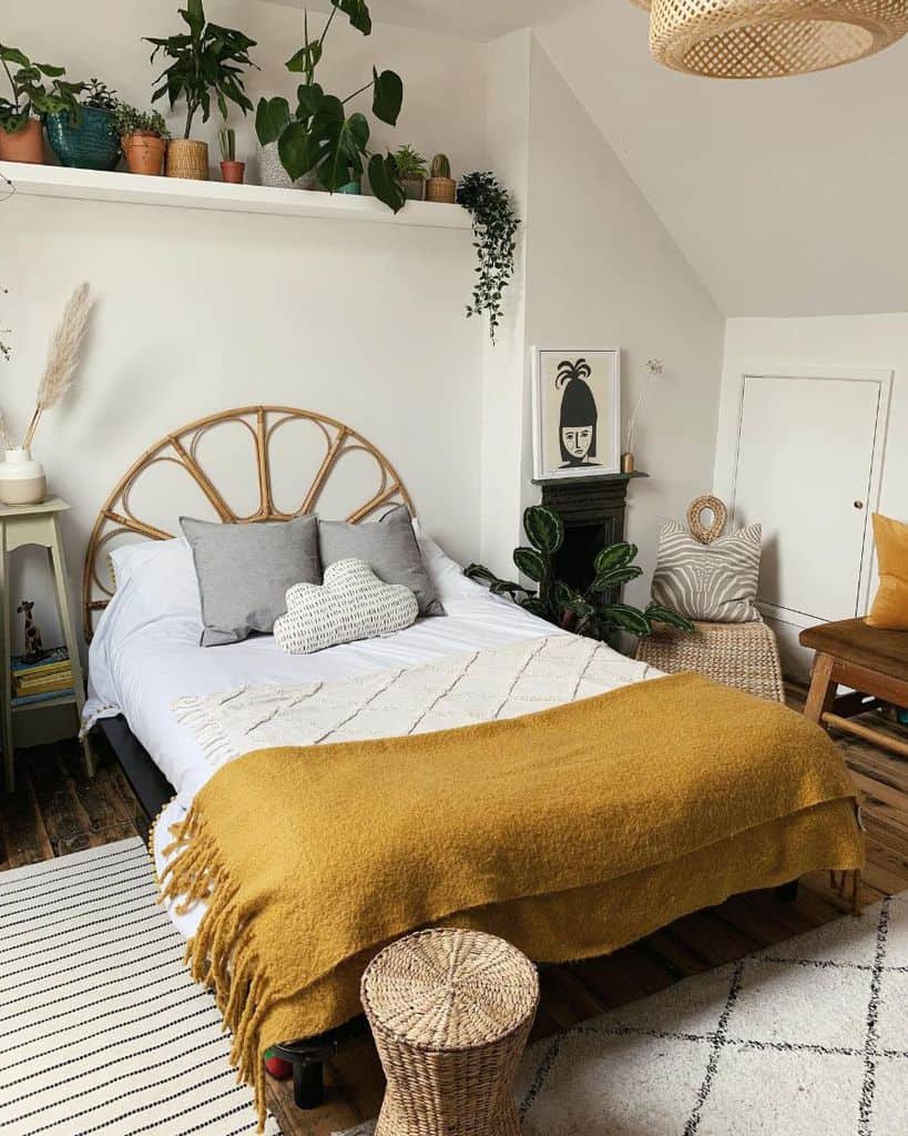 small white wall vintage attic bedroom 