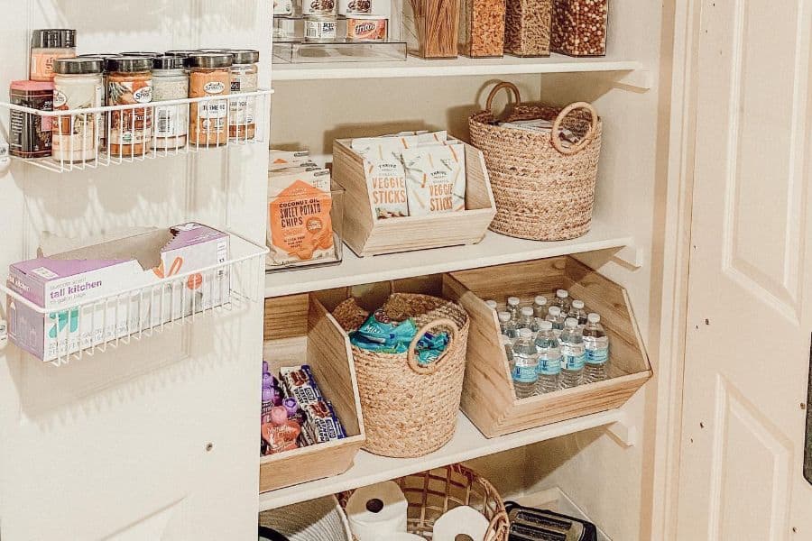 Clever Small Pantry Ideas for Maximizing Storage and Efficiency