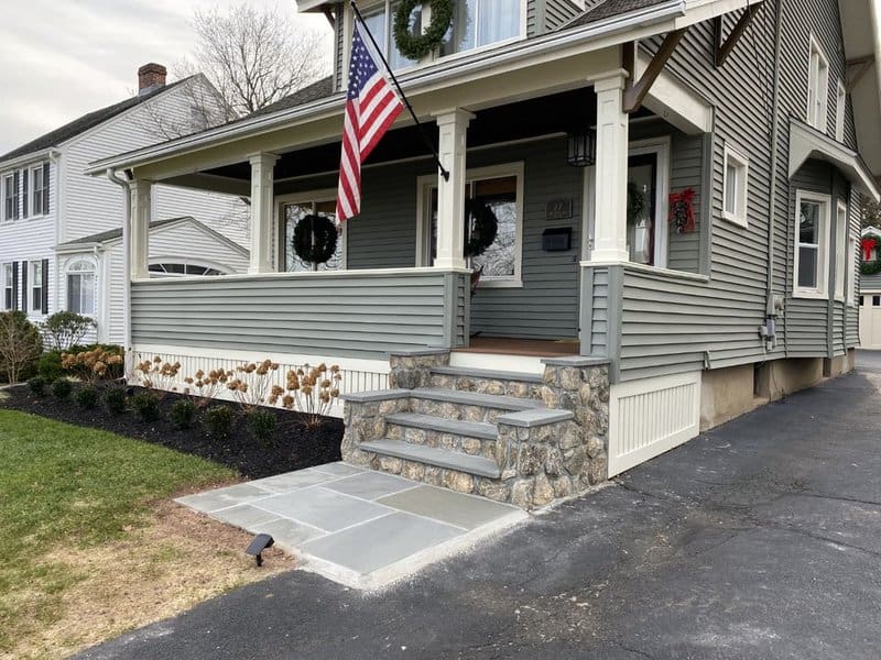 small-porch-craftsman-image-1