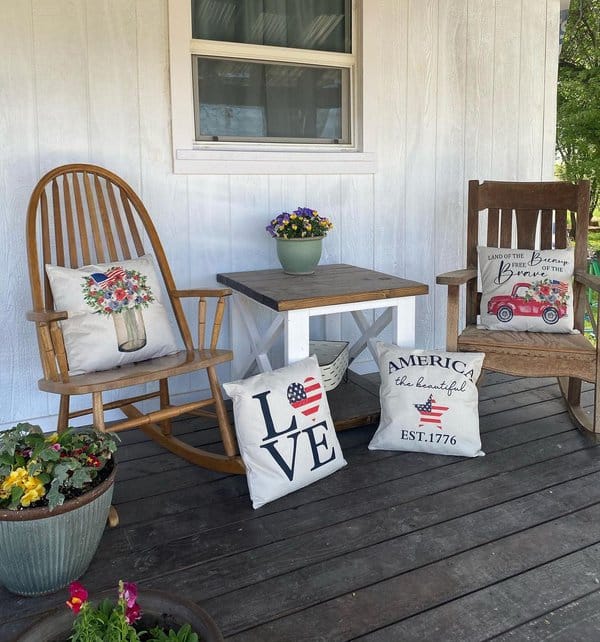 small-porch-farmhouse-image-1