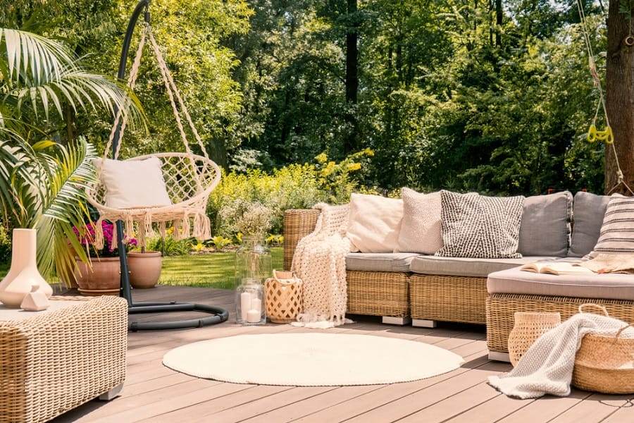 Simple and Effective Tips for Cleaning Outdoor Cushions