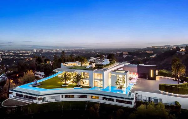 he One in Bel-Air, a modern luxury mansion with a rooftop pool and landscaped grounds.