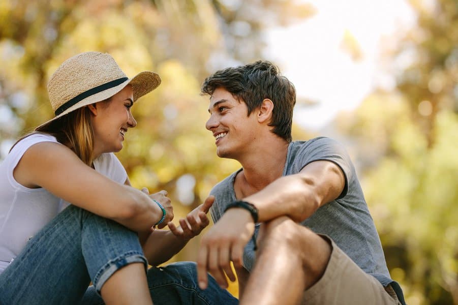 28 Interesting Things to Talk About With Your Girlfriend